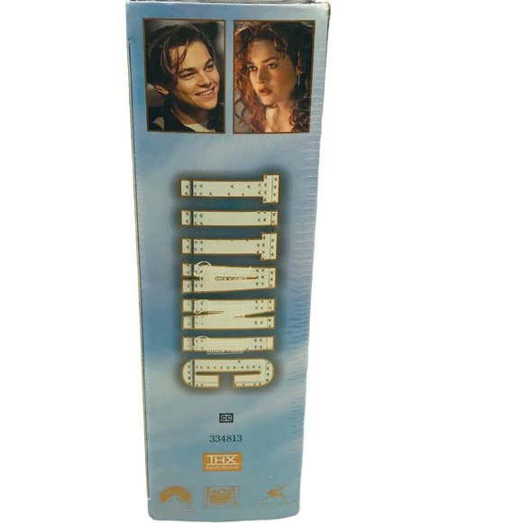 Titanic VHS 1997 2 Tape Set Leonardo DiCaprio Kate Winslet New In Package - Picture 4 of 5